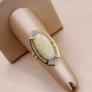 EUC Vintage 18k Yellow Gold Rose Quartz & Diamond Cocktail Ring
